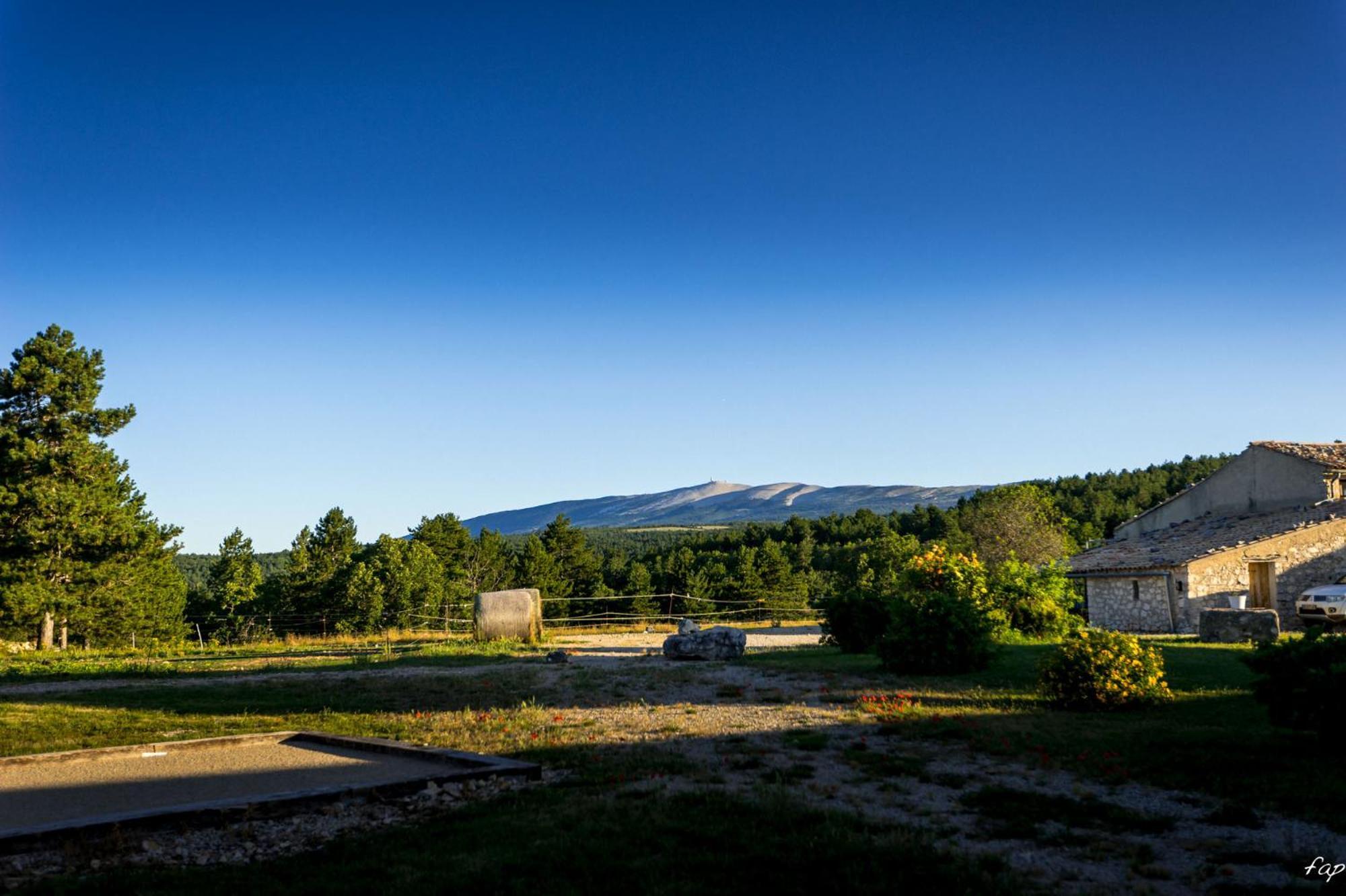 A Ventoux Yourte Monieux Luaran gambar